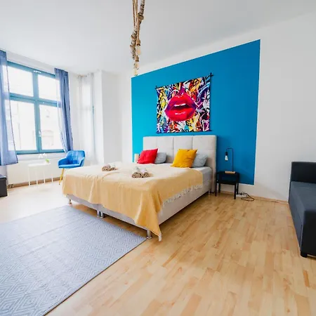 Blue Chili 05 - Charmante 2-zimmer Albauwohnung - 5 Pax - Wifi-netflix * מגדבורג