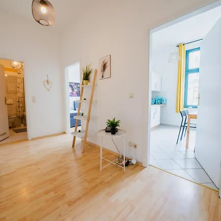 Blue Chili 05 - Charmante 2-zimmer Albauwohnung - 5 Pax - Wifi-netflix Apartament Magdeburg